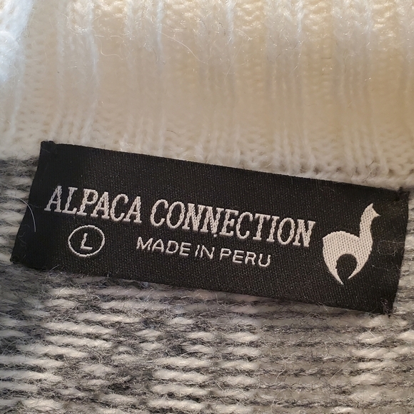 ALPACA CONNECTION.  Made in Peru. Sz large front zip sweater.  Long sleeve - Picture 3 of 7